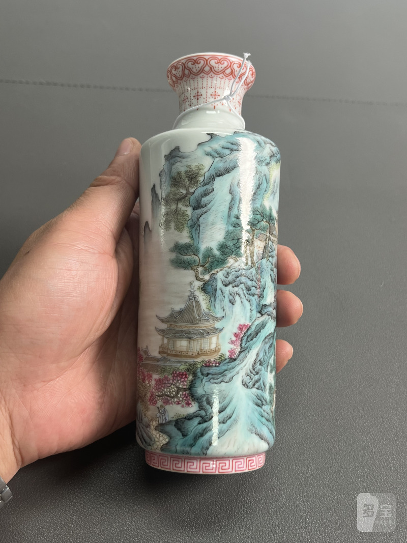 民国  粉彩“瑶台仙境”图瓶 - 图3